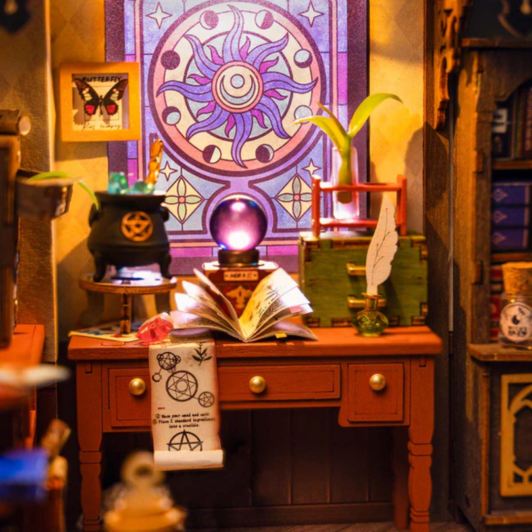 DIY Miniatura Magic Study | Danva Creations