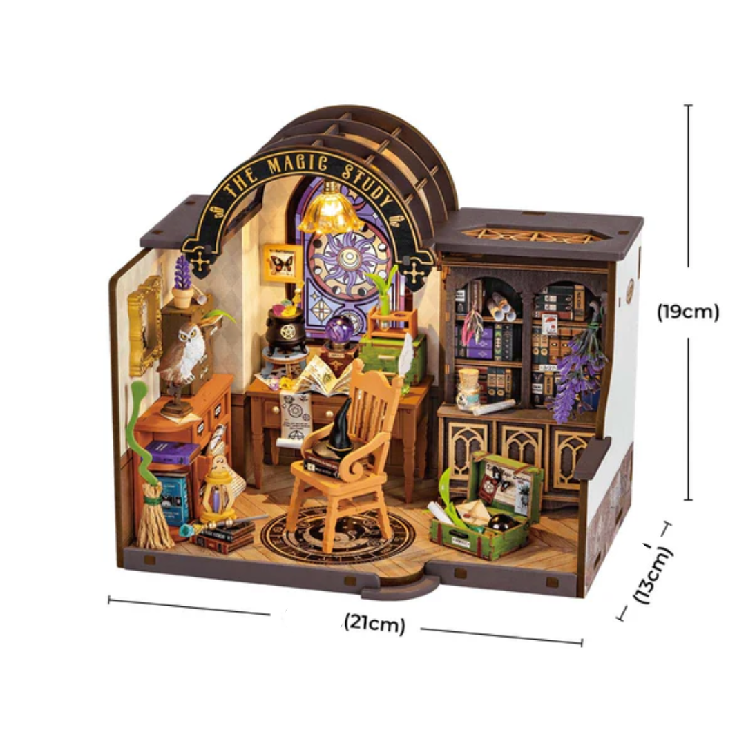 DIY Miniatura Magic Study | Danva Creations