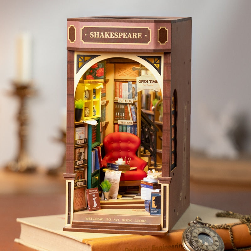 DIY Book nook Livraria Shakespeare | Danva Creations