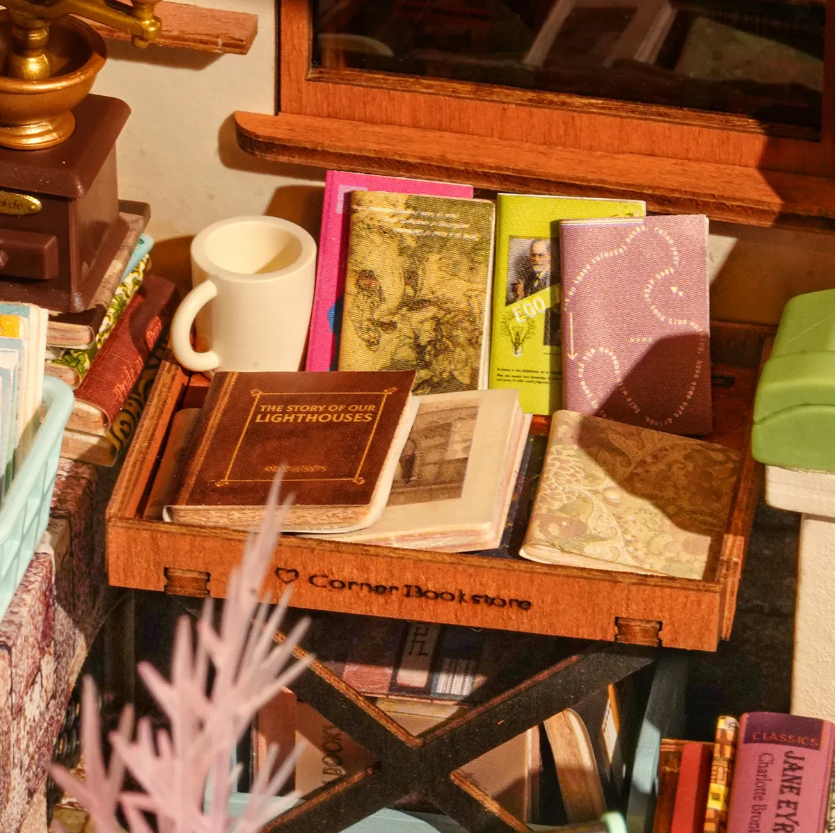DIY Miniatura Livraria da Esquina - Corner Bookstore | Danva Creations
