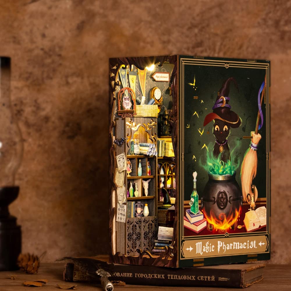 DIY Book nook - Magic Pharmacist | Danva Creations