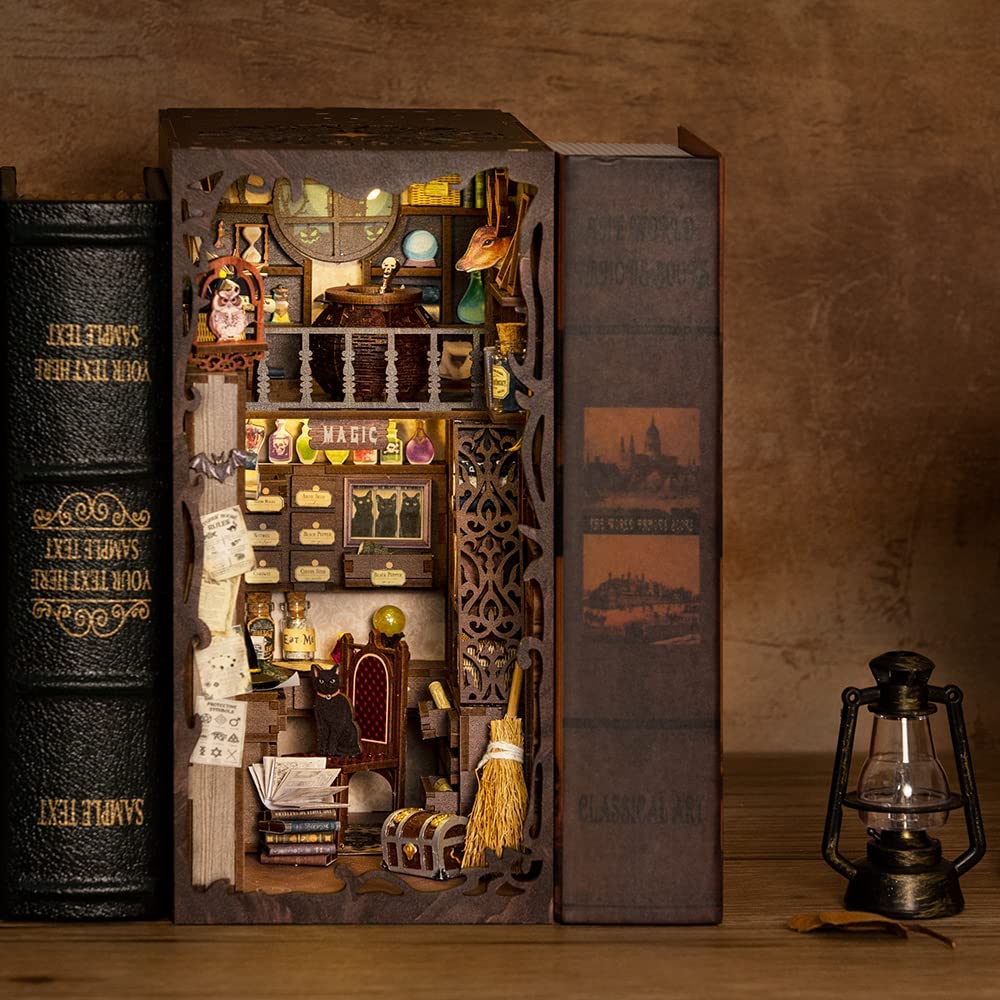 DIY Book nook - Magic Pharmacist | Danva Creations