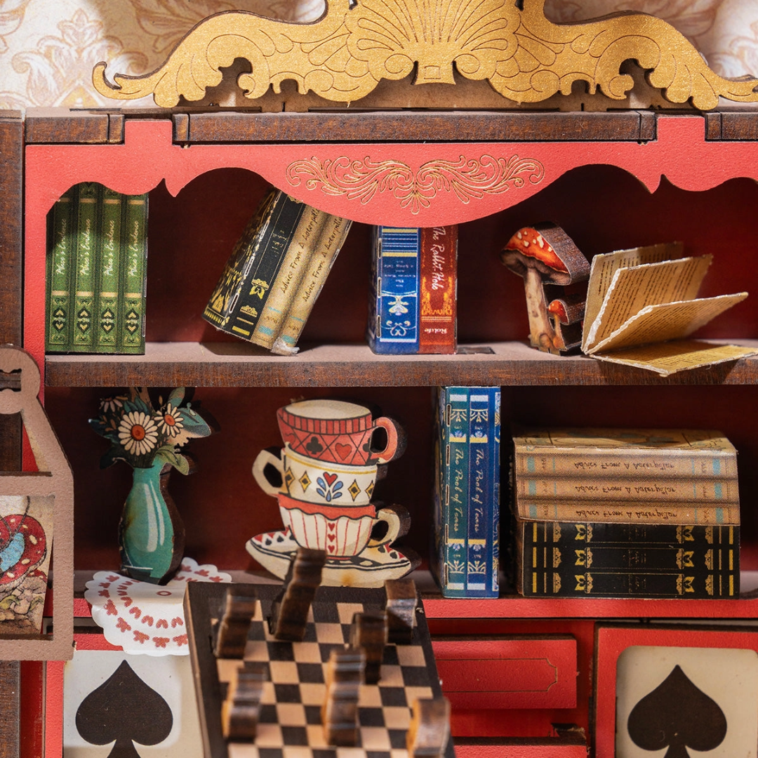 DIY Book nook Fall into Wonder - Alice | Danva Creations