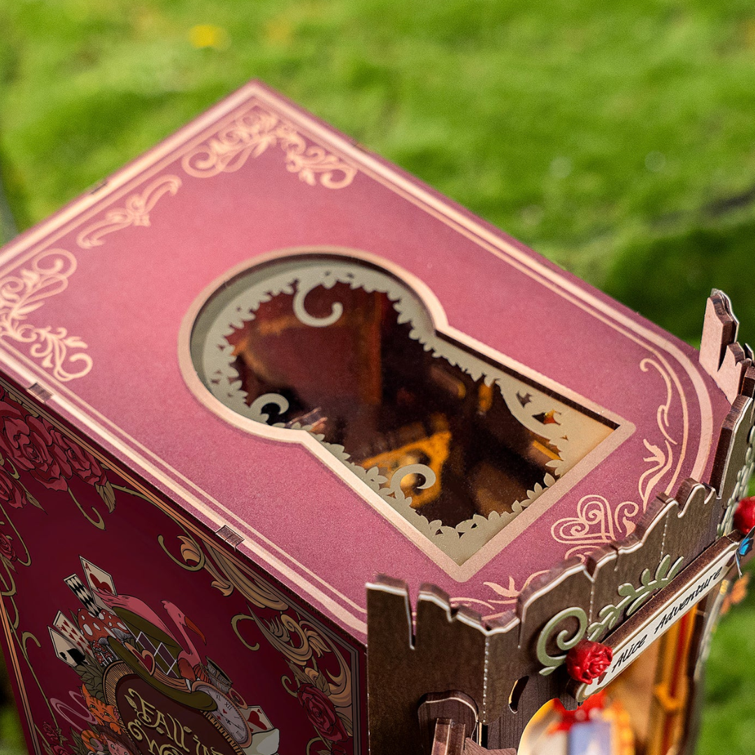 DIY Book nook Fall into Wonder - Alice | Danva Creations