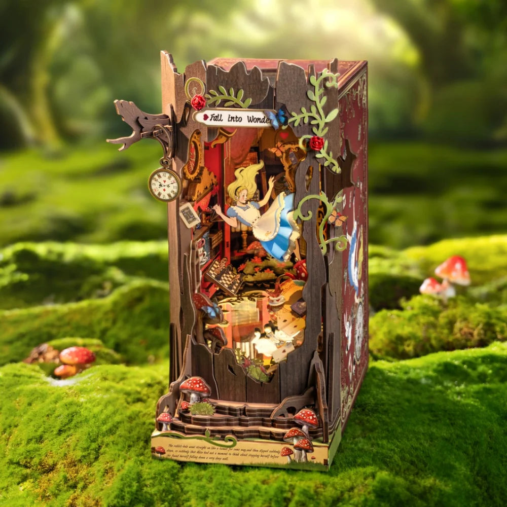 DIY Book nook Fall into Wonder - Alice | Danva Creations