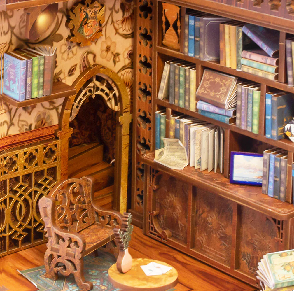 DIY Book nook - Eternal Bookstore | Danva Creations